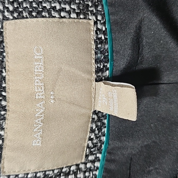 Banana Republic Black and Gray Tweed Zippered Jacket 2P Petite - Picture 2 of 6